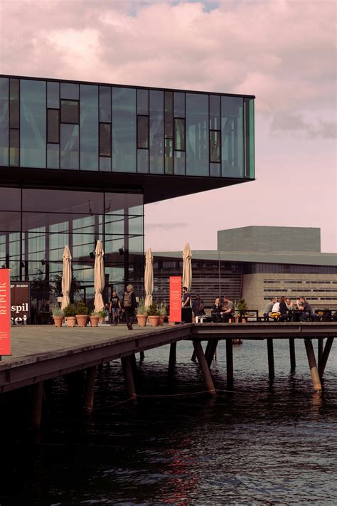 Waterfront Restaurant 的图像结果