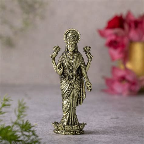Buy Goddess Lakshmi Idols Online in India | Maa Laxmi Murtis for Home