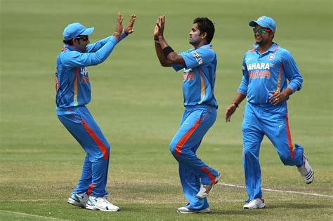 Suresh Raina, Anil Kumble, and other cricketers react to Vinay Kumar's ...