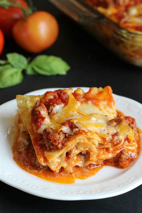 Classic Meat Sauce Lasagna   Garden in the Kitchen