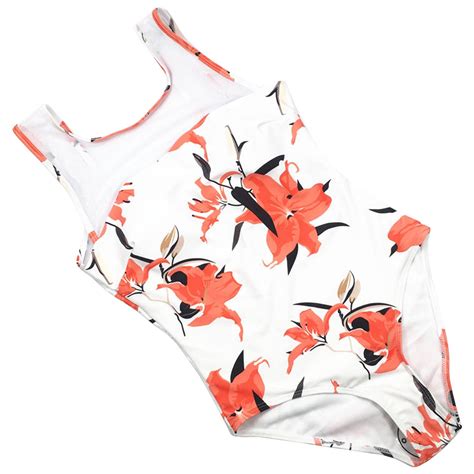 Swimming Outfit 的图像结果