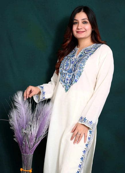 Buy Paisley Design Kashmiri Aari Embroidered Cord Set – Treasures of ...