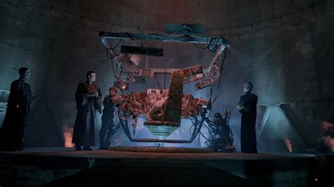 Alien From L.A 的图像结果