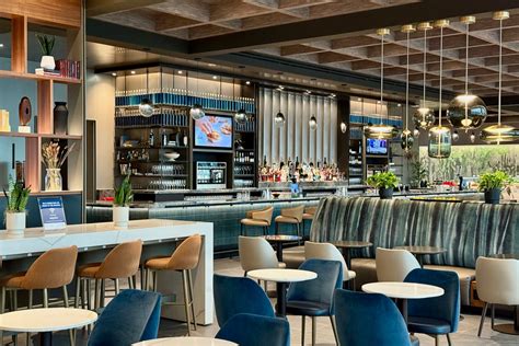 ATL's Delta Sky Club (Gate D18) in Concourse D at Hartsfield–Jackson ...