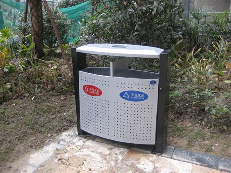 双桶钢结构垃圾桶XB2-009_上海旭雯景观休闲设备有限公司