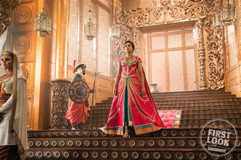 Cantiknya Naomi Scott Sebagai Jasmine di First Look Aladdin - Greenscene