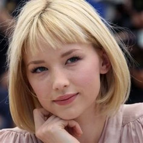 Haley Bennett the new face of Chloé Signature perfume - FashionNetwork ...
