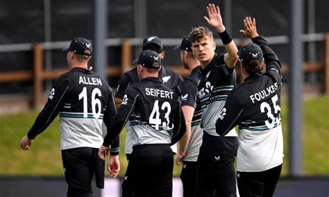 New Zealand outclass Pakistan in rain-shortened 2nd T20I THE NEW INDIAN ...