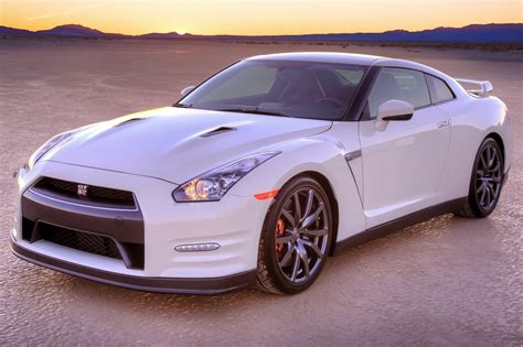 2016 Nissan GT-R Specs, Prices, VINs & Recalls - AutoDetective