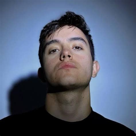 ESTOY LOCO (Lyrics in English) - Gonzalo Sarfatti