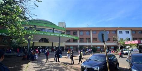 Manejaba un colectivo, sufrió un infarto delante de los pasajeros, lo ...