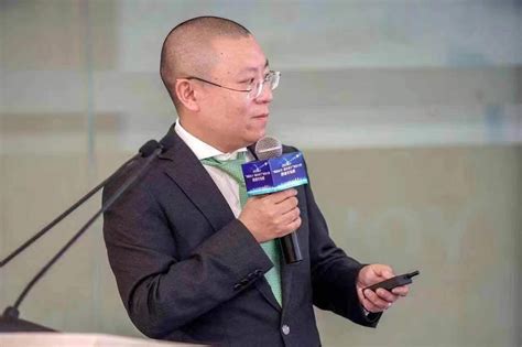 全国人大代表、TCL创始人李东生：中国科技制造业的全球化方式必须改变，才能突破国际市场天花板 | 每经网