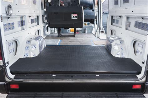 Sprinter van: Flooring