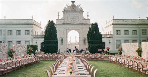 https://assets.tivolihotels.com/image/upload/q_auto%2Cf_auto/media/minor/tivoli/images/hotels/tpds/weddings/topimage1920x1000/tpds_weddings_top_image_1.jpg