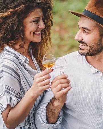 Star Work 1 Litre Whiskey Bottle Decanter for Whisky Scotch, Liquor ...