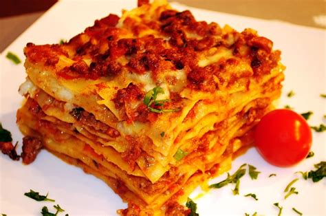 Lasagne al forno  (Emilia Romagna)  :)   Ricette  