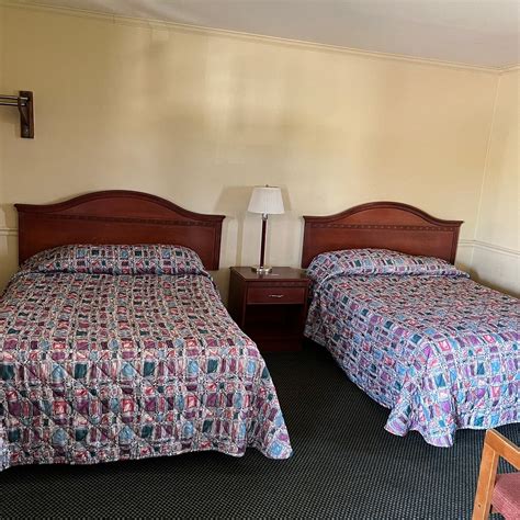 RELAX INN BY OYO NATURAL BRIDGE I-81 - Hotel Reviews, Photos, Rate ...