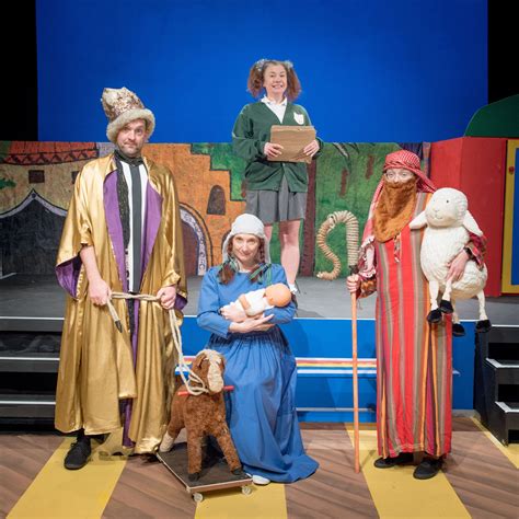 NETheatre: Theatre Review - FLINT STREET NATIVITY - PEOPLE'S THEATRE ...