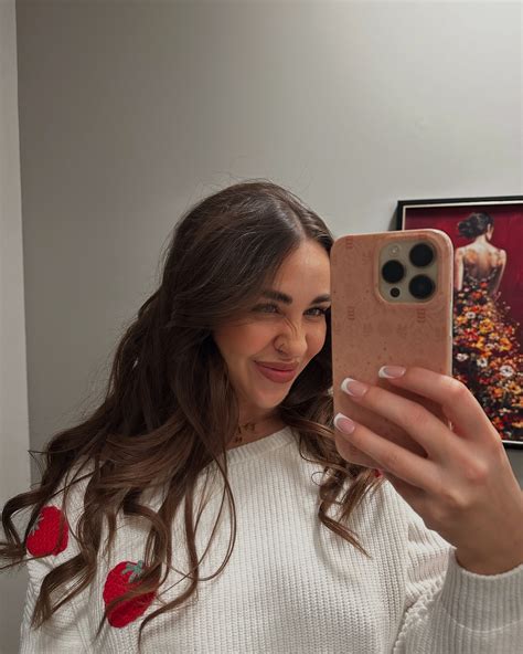 Mia Beyer (@itsmiabeyer2.0) • Instagram photos and videos