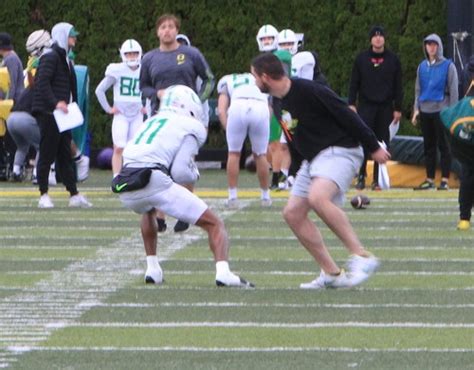 Oregon Ducks averaging fewest yards on punt returns since 1993, giving ...