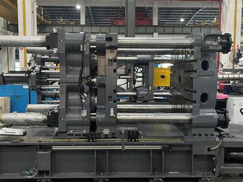Large Injection Molding Machine 的图像结果