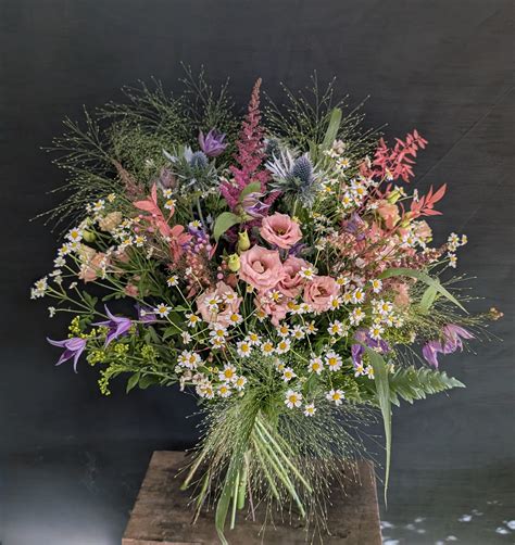 Large wild flower bouquet - Buy now with delivery in London