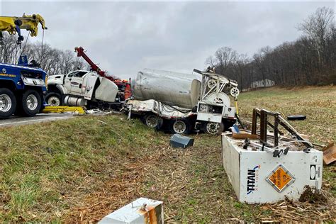 Two killed in early morning crash - Dubois County Free Press, Inc.