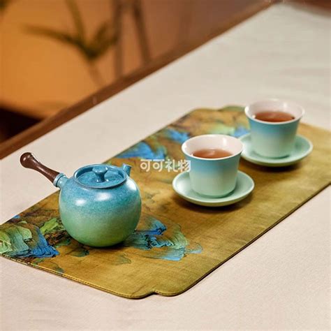 大舅子送什么礼物最新素材