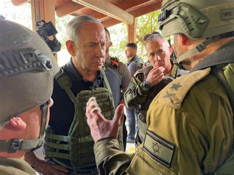 Israeli prime minister visits Israeli soldiers near Gaza border