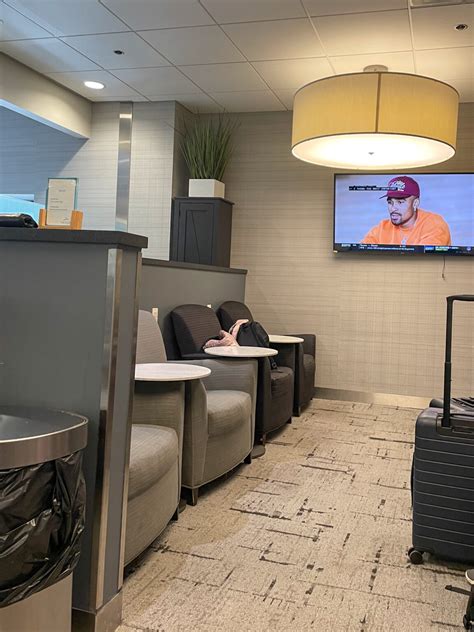 BWI Baltimore Priority Pass Lounge Review- The Goofy 5