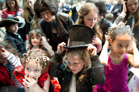 Child Opera Performances 的图像结果
