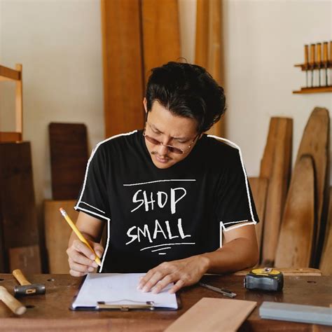 Small Shop 的图像结果