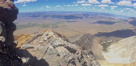 The "Chicken-Out Ridge" scramble to the summit of Borah Peak, the ...