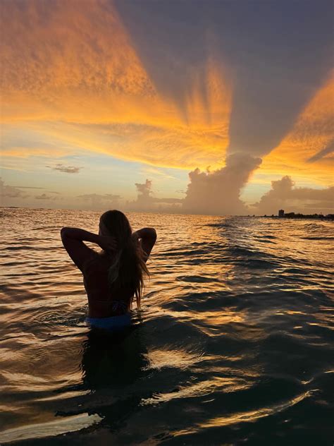 bella rey (@bella.r3y) • Instagram photos and videos