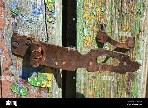 How to Open a Rusty Lock 的图像结果