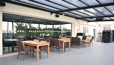 CAFE ON 3 AT HOLIDAY INN MAYUR VIHAR, New Delhi - Restaurant Reviews ...