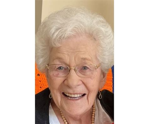 Carolyn Hamrick Obituary (2025) - Champaign, IL - The News-Gazette