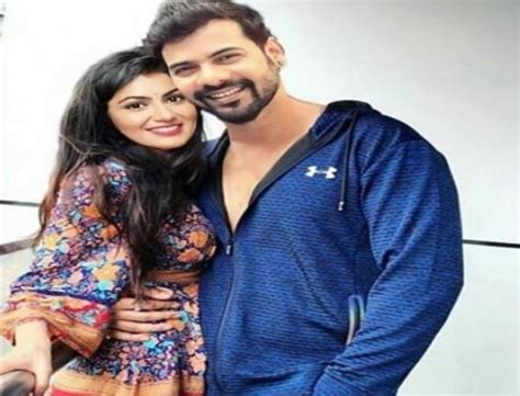 Net worth of Kumkum Bhagya stars Shabir Ahluwalia aka Abhi and Sriti ...