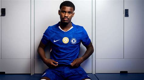 Jorrel Hato completes £38m transfer to Chelsea from Ajax as Enzo ...