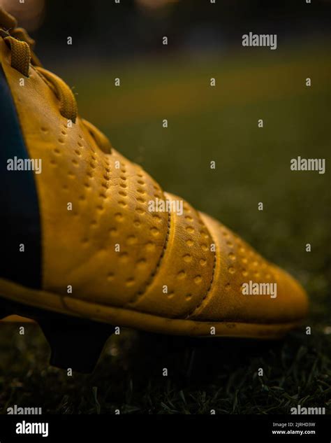 Soccer shoe hi-res stock photography and images - Alamy
