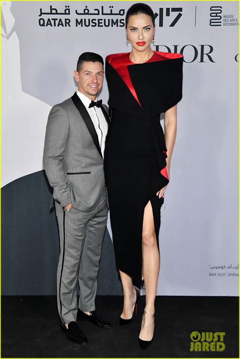 How Tall Is Adriana Lima