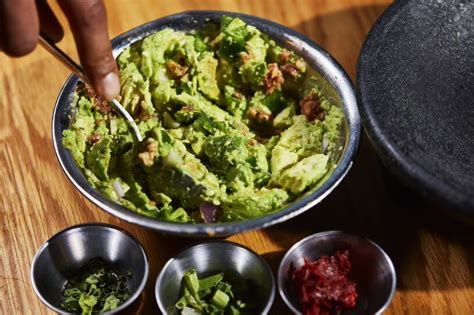 Restaurant Table Side 的图像结果