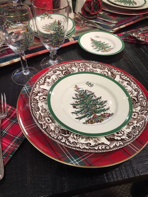 Spode Christmas Tree Tablesetting | Spode christmas, Spode christmas ...