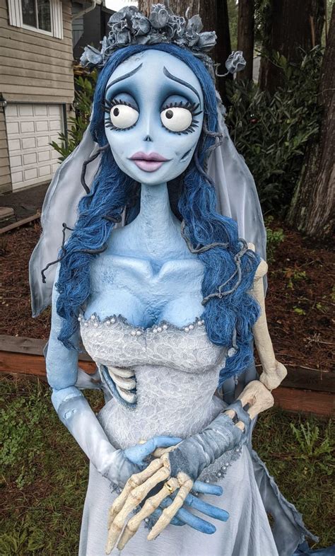 Corpse Bride Costume with Veil 的图像结果