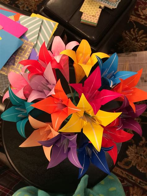 Origami lilies | Origami lily, Paper flowers, Origami crafts