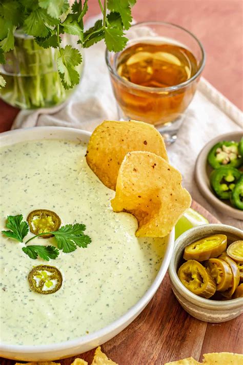 Jalapeno Ranch Sauce Recipe - Spice up Your Meals!
