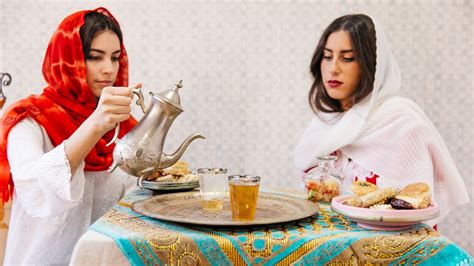 Kashmiri Khawa Tea | Health Benefits of Drinking Kashmiri Chai - ExoTeas