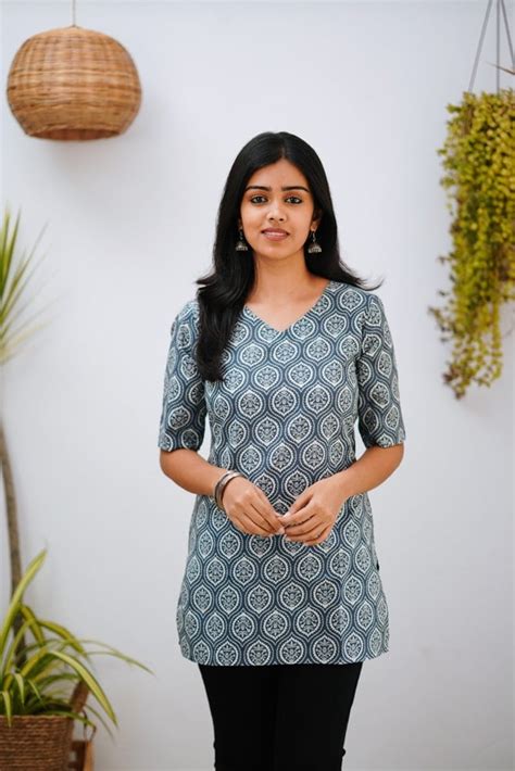 Short Kurti – vastarathelabel