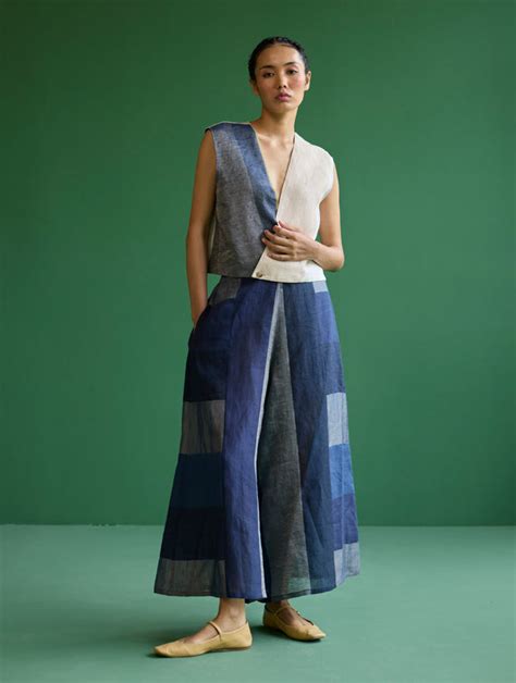 Find Linen Jackets For Women | Linen Overlay & Shrugs | Manan