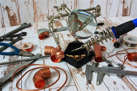 Sweating Copper Pipe 的图像结果
